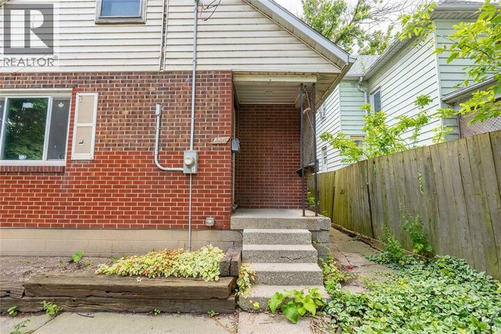 Property Photo:  292 Christina Street South  ON N7T 2N5 