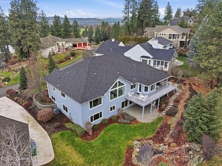 Property Photo: 514 N Dunbarton Oaks Ln WA 99019