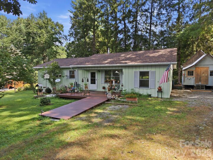 Property Photo: 473 King William Road NC 28739