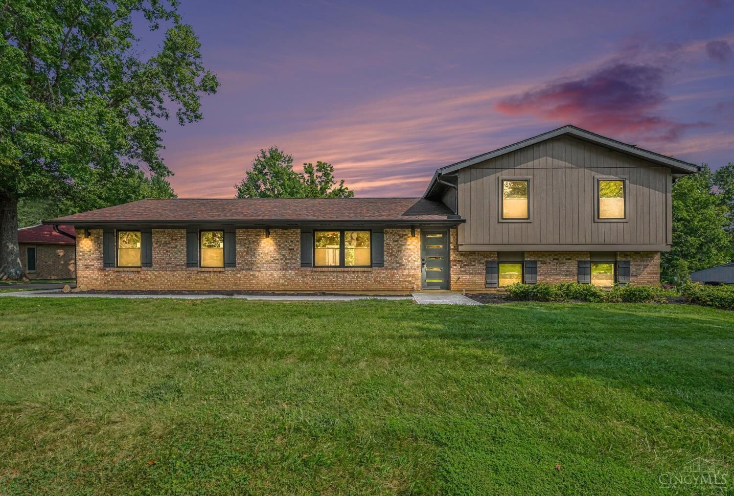 Property Photo:  6576 E Knollwood Circle  OH 45140 