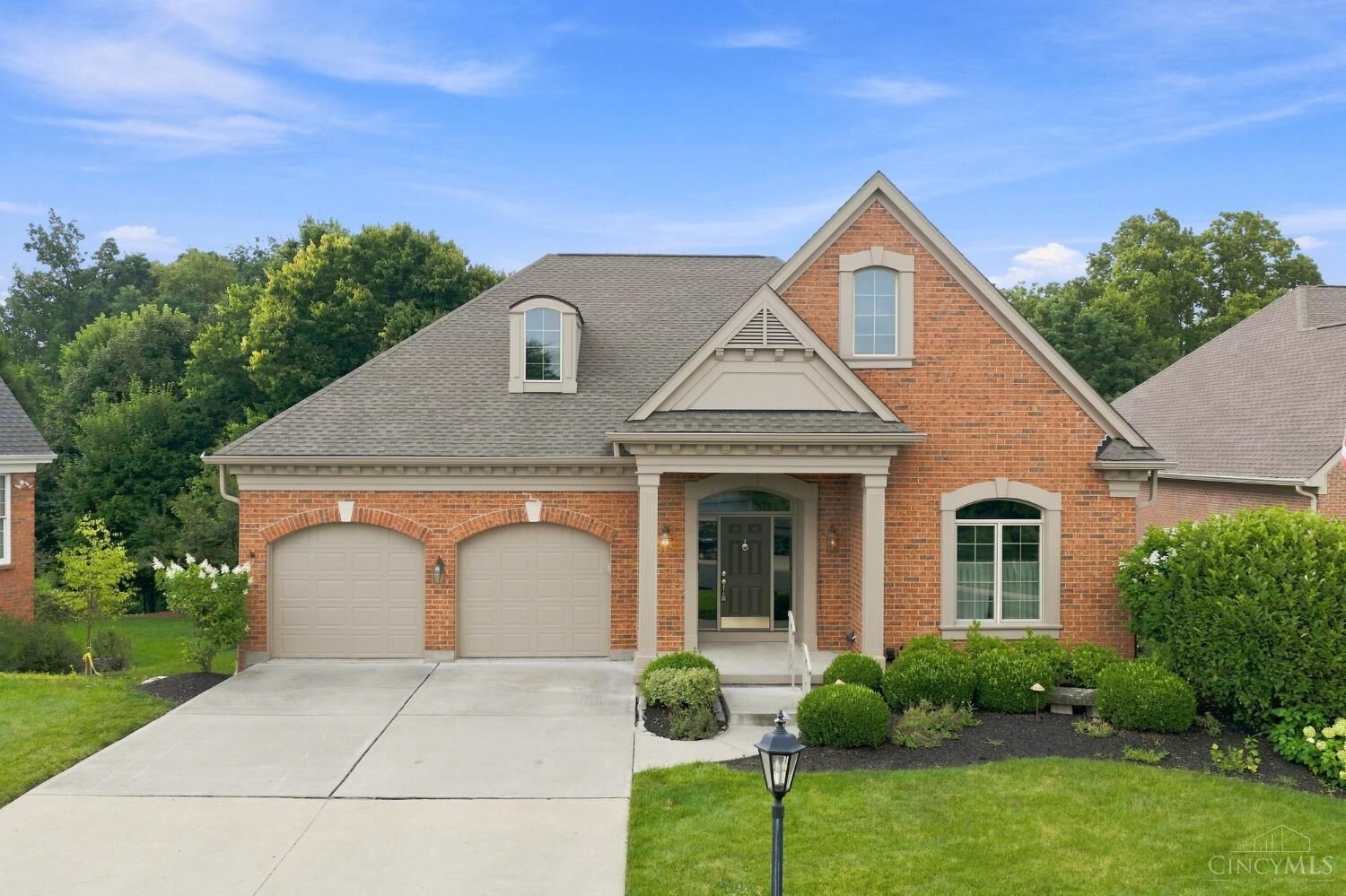 Property Photo: 4387 St Cloud Way OH 45002