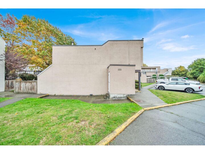Property Photo: 17702 60 Avenue 28 BC V3S 1V2