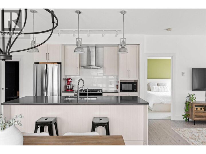 Property Photo: 4380 Lakeshore Road 206 BC V1W 5N3