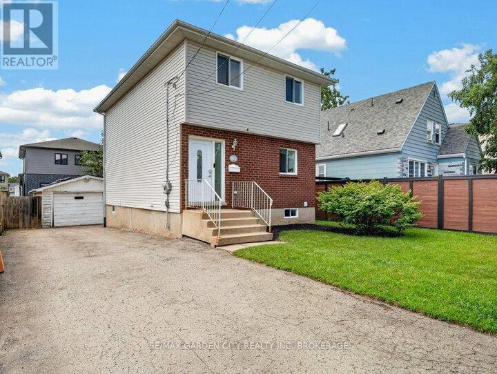 Property Photo: 211 Morton Street South ON L2V 1C8