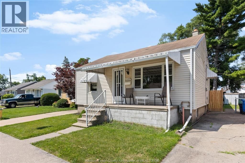 Property Photo: 2293 Marentette ON N8W 2C2