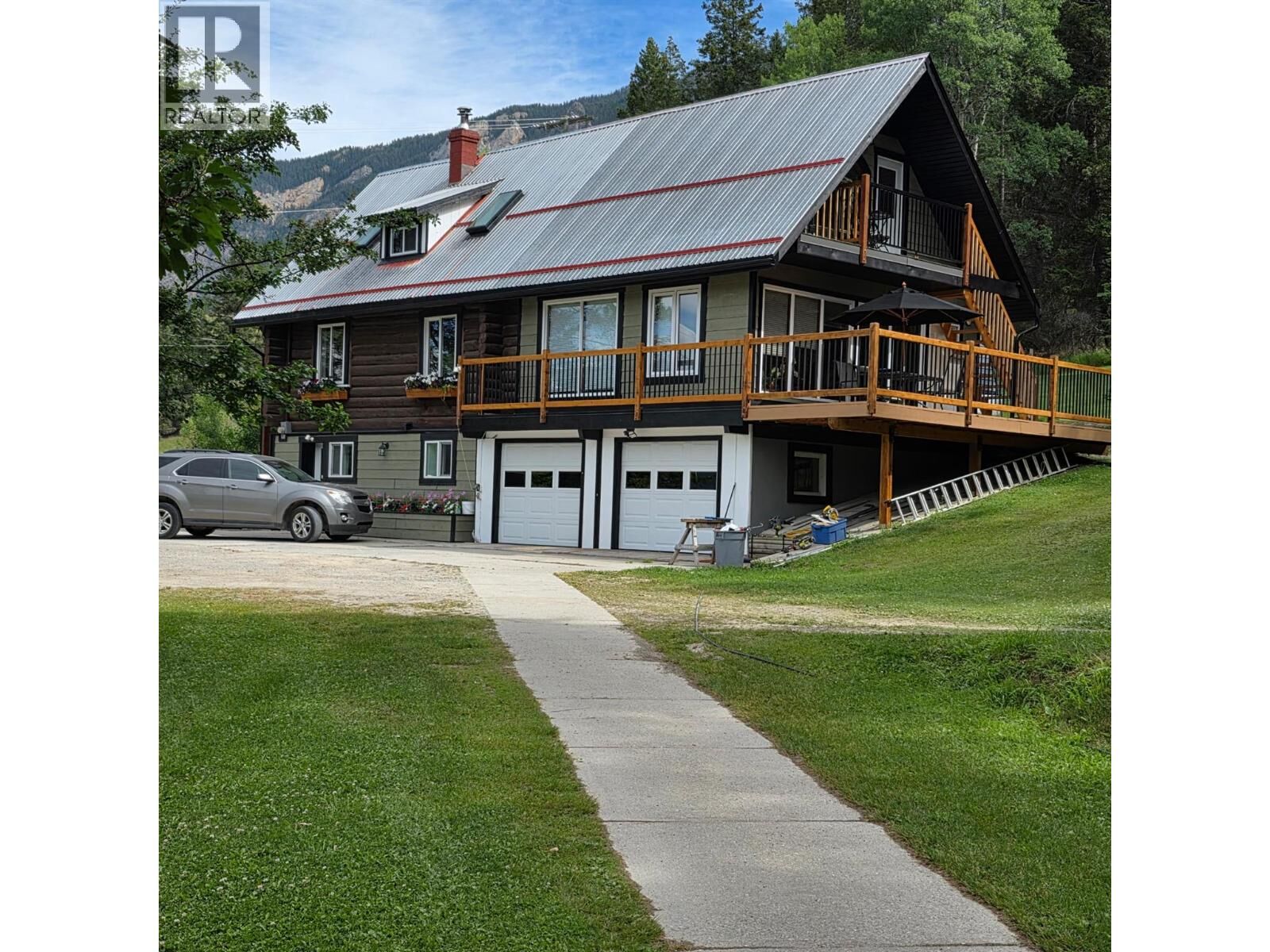 Property Photo: 5564/5574 Highway 95 Highway BC V0A 1E0