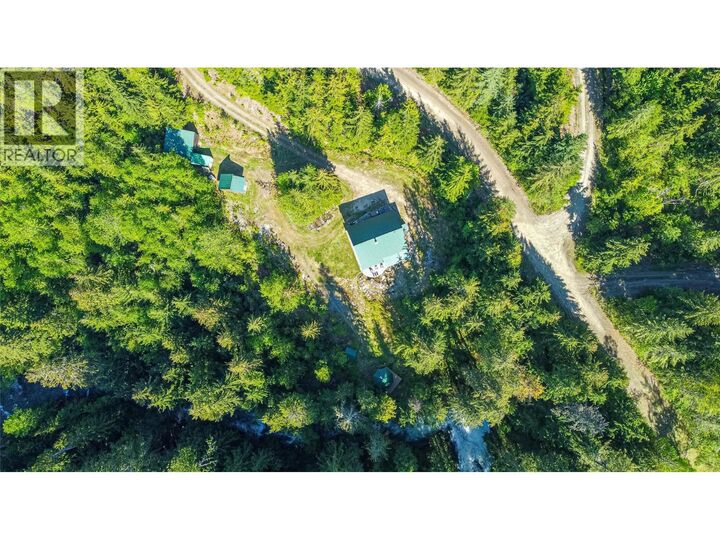 327 Salmon Creek Road — photo 1