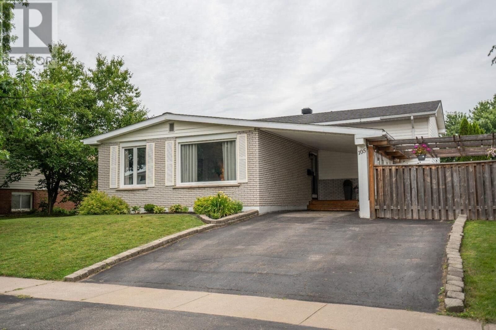 Property Photo:  105 Laronde Ave  ON P6B 5R7 