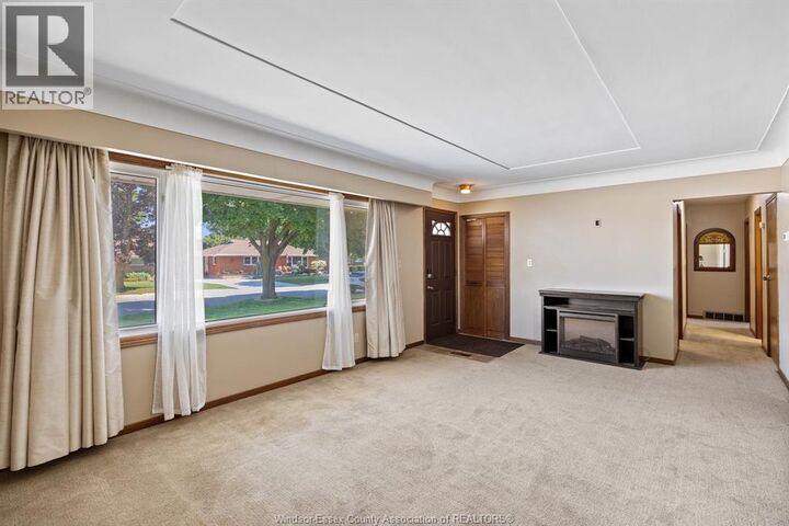 Property Photo: 12 Gladstone ON N8H 2H5