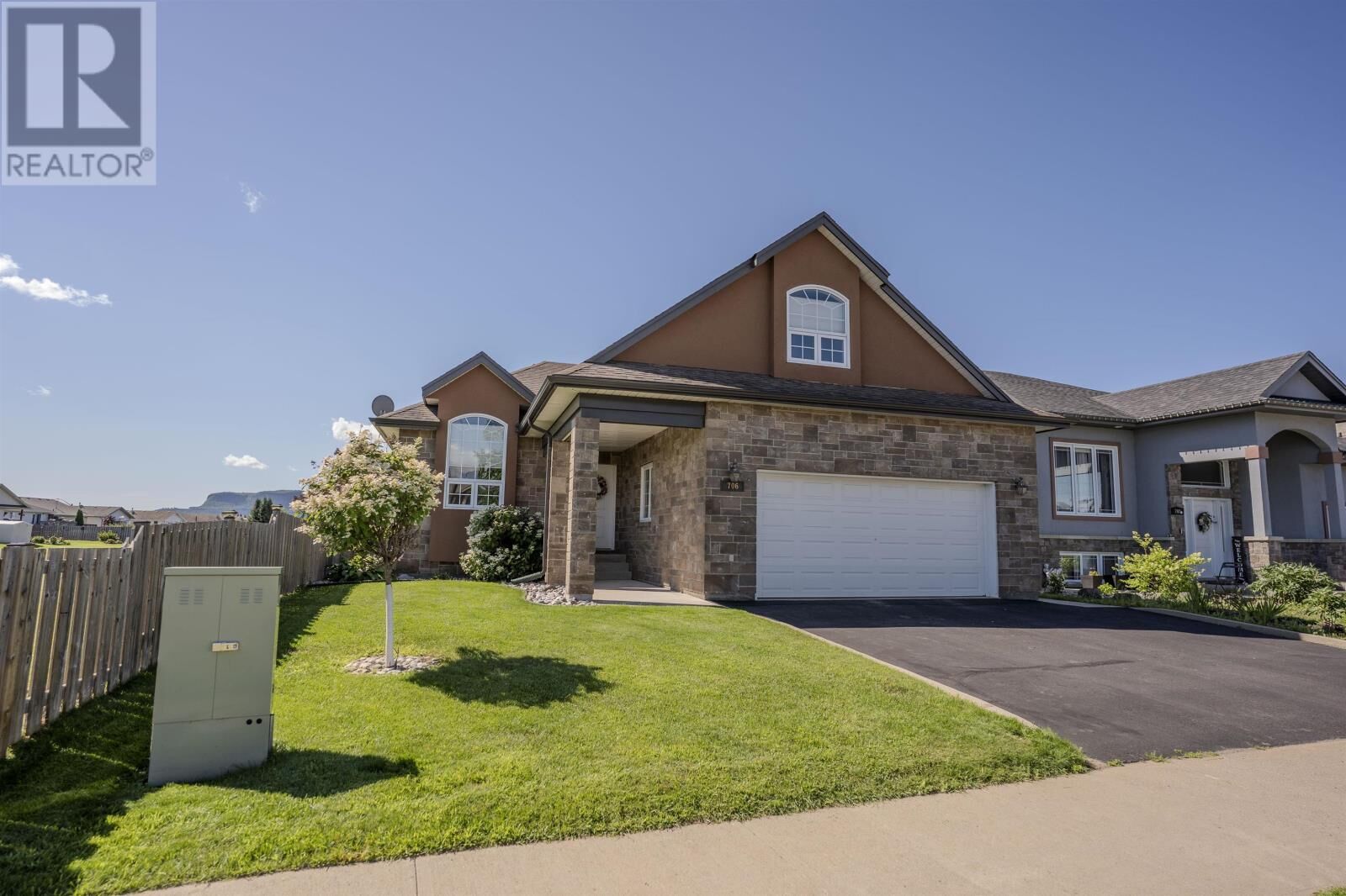 Property Photo:  706 Weiler Blvd  ON P7C 0A7 