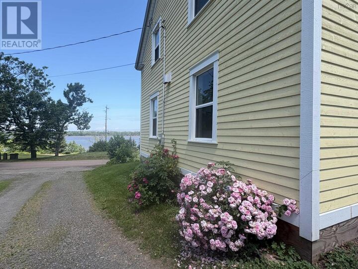 Property Photo:  60 Church Street  NS B0K 1Y0 
