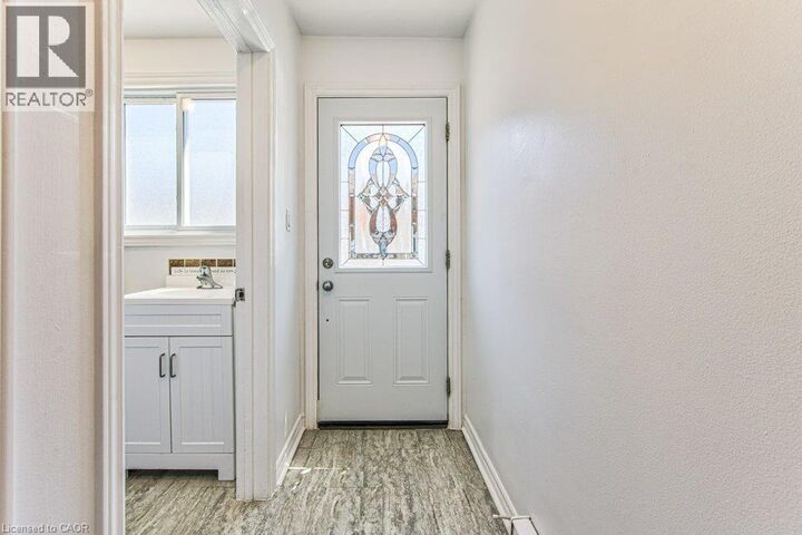 Property Photo: 48 Windom Road L ON N2A 2P4