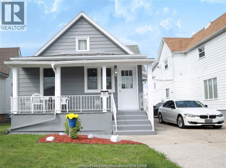 Property Photo:  935 Langlois Avenue Lower  ON N9A 2H2 