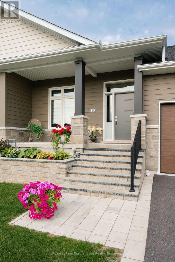Property Photo: 16 Silver Maple Lane ON P1C 0B5