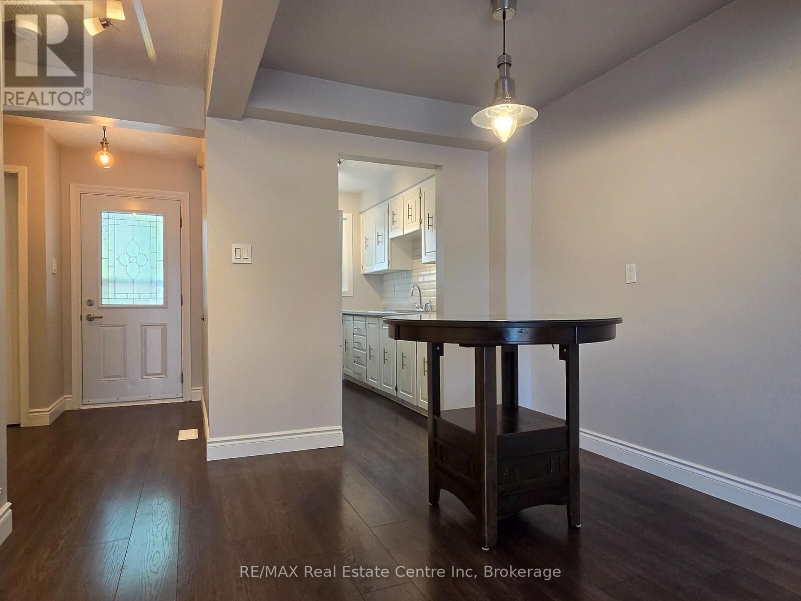 Property Photo:  31 Greengate Rd 101  ON N1H 6R3 