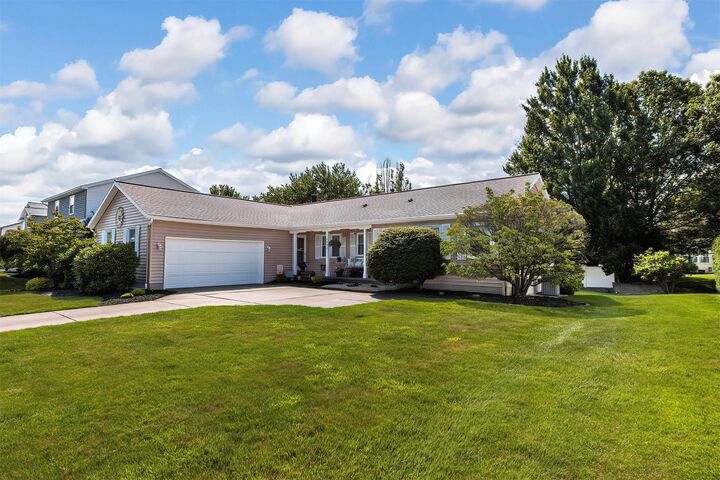 Property Photo: 3041 Idyllbrook Lane PA 16506
