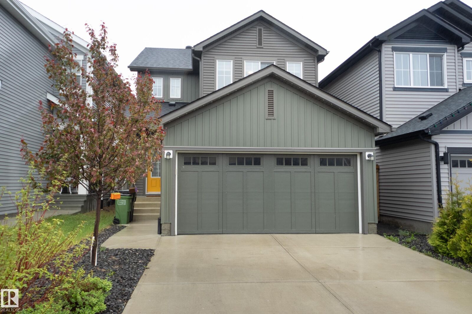 Property Photo: 1020 Daniels Loop SW AB T6W 4C9