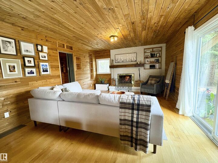 Property Photo: 1010 47402 Rge Rd 13 AB T0C 2P0