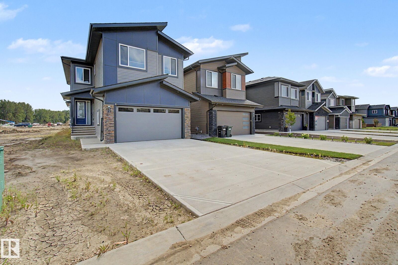 Property Photo: 11 Pierwyck Loop AB T7X 3H1