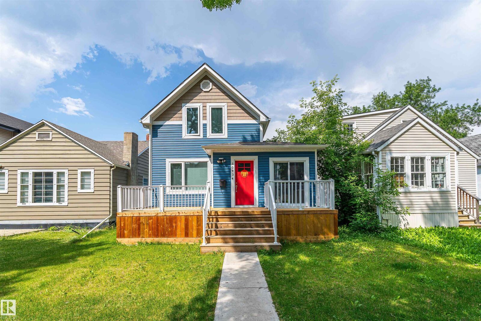 Property Photo: 10934 80 Avenue NW AB T6G 0R1