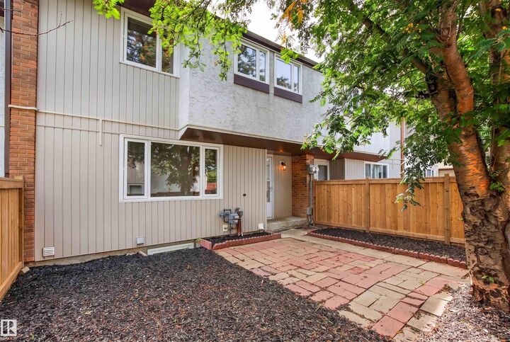 Property Photo:  14230 80 Street NW 9  AB T5C 1L6 