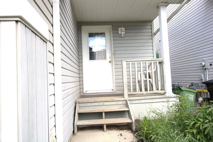 Property Photo: 13403 Cumberland Road NW 26 AB T6V 1P9