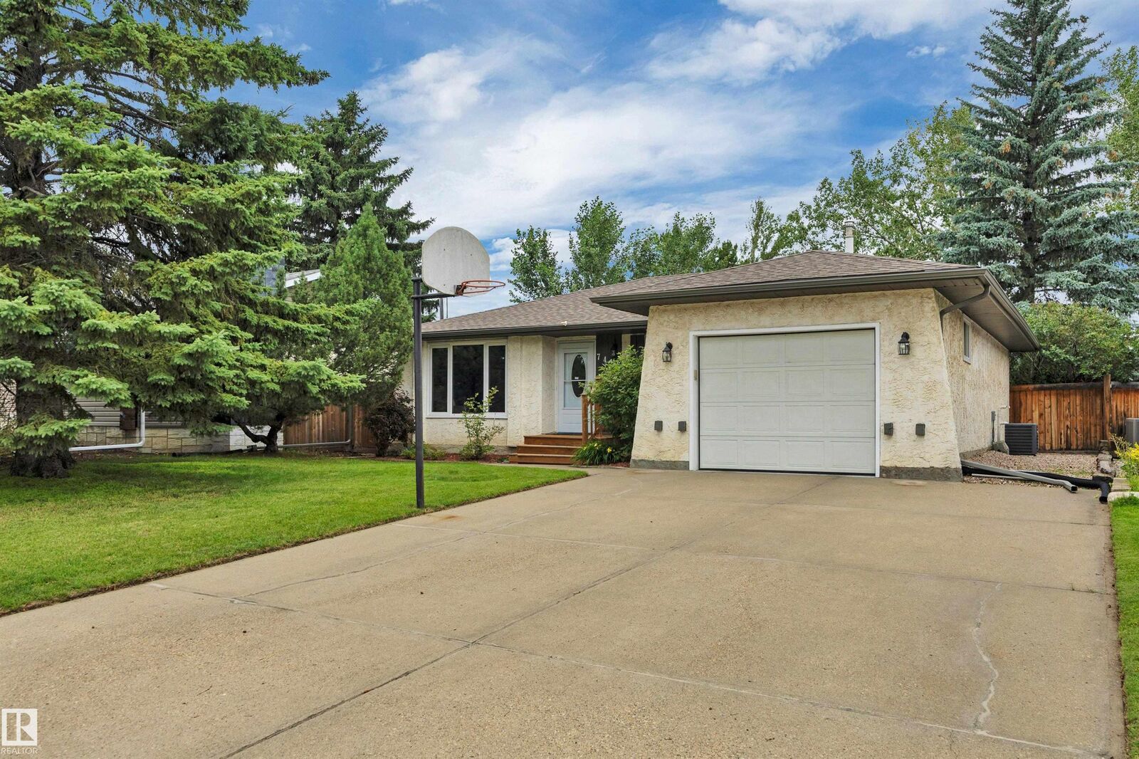 Property Photo: 7416 33 Avenue NW AB T6K 1J4