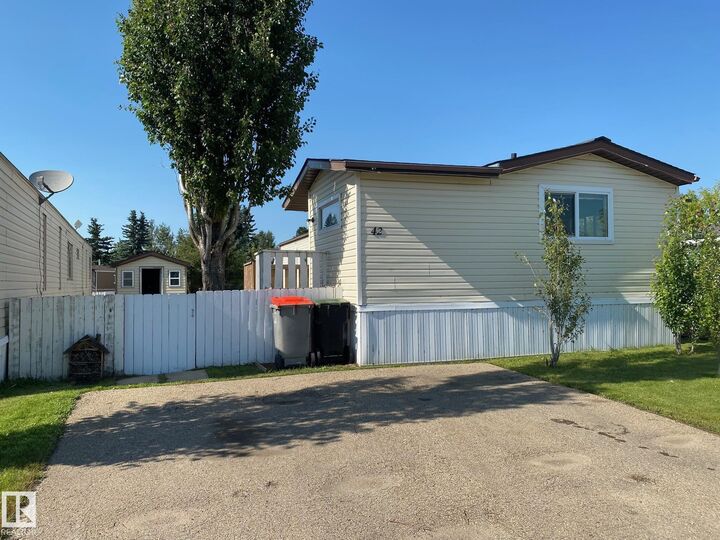 Property Photo: #042-4819 51 Avenue AB T0C 1Z0