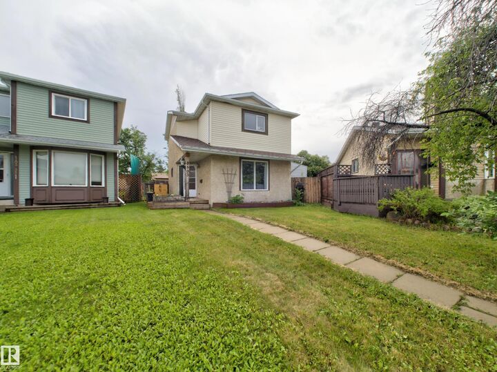 Property Photo:  3503 42A Avenue NW  AB T6L 4C6 