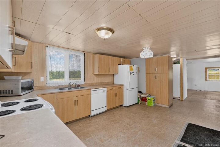 Property Photo:  460 Middlesex  NB E4J 1H6 