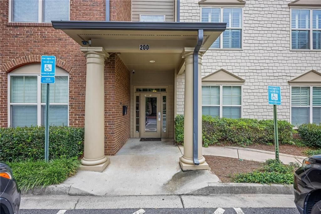 Property Photo: 4805 W Village Way SE 2104 GA 30080