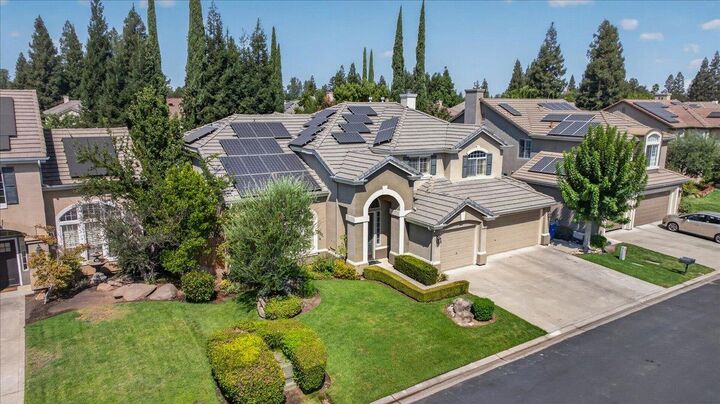 Property Photo:  10283 N Sterling Lane  CA 93730 