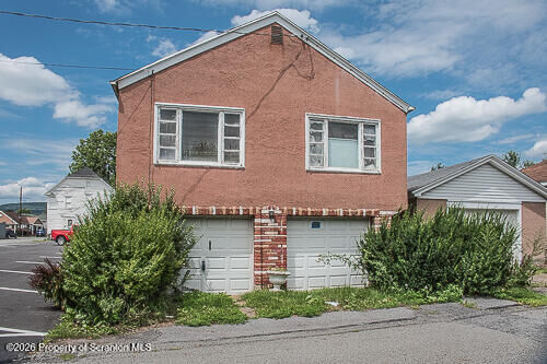 Property Photo:  308 Short Street  PA 18434 