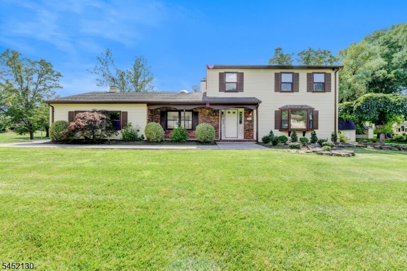 Property Photo:  11 Fox Run Dr  NJ 07936 