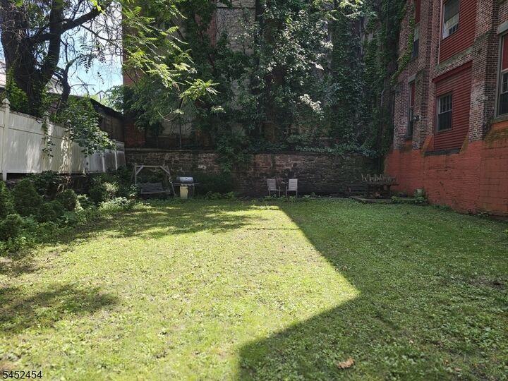 Property Photo: 79 Montgomery St 4F NJ 07501
