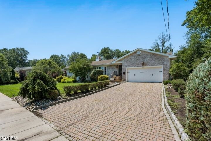 Property Photo: 196 Hawthorne Dr NJ 07066