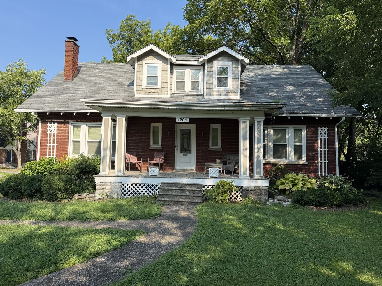 Property Photo:  1909 Nicholasville Road  KY 40503 