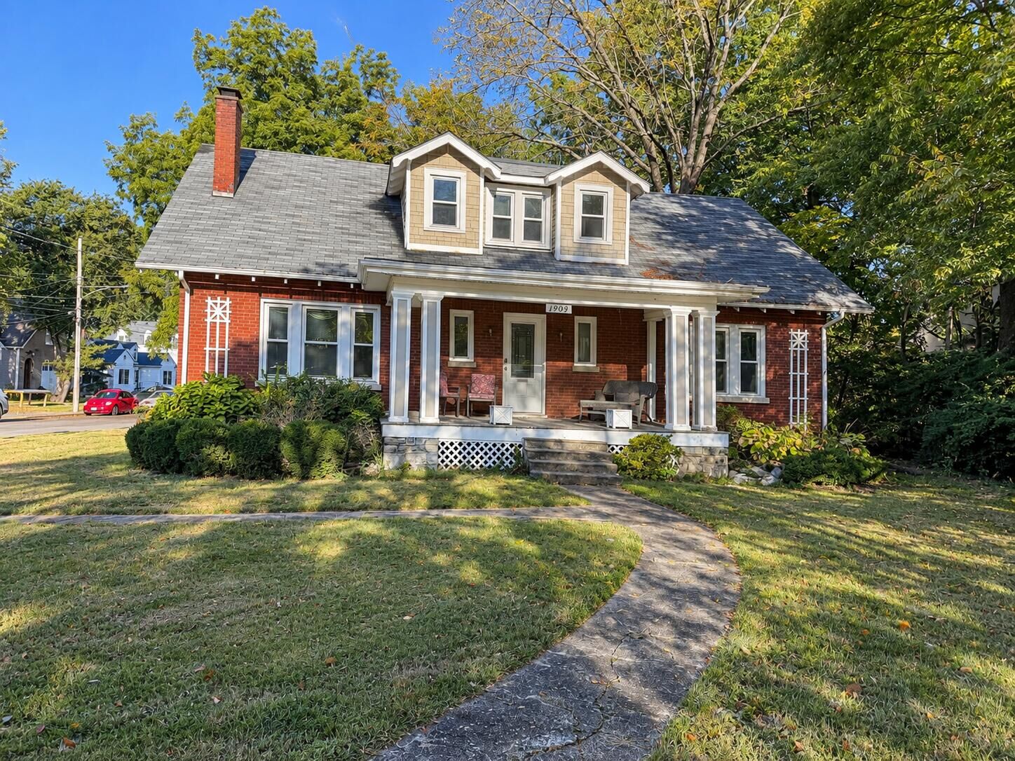 Property Photo:  1909 Nicholasville Road  KY 40503 