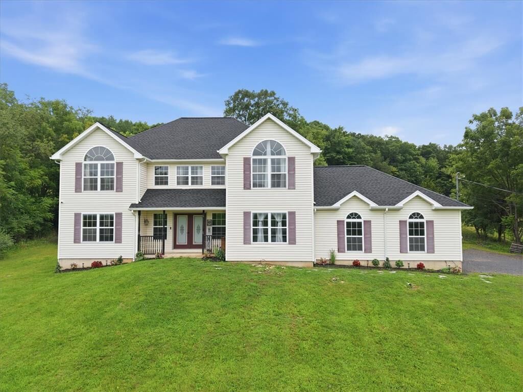 Property Photo:  387 Blue Ridge Road  PA 18353 