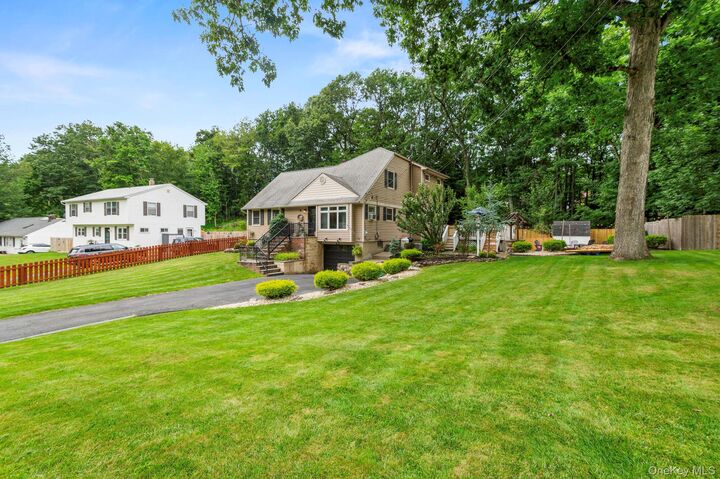 Property Photo:  25 Birchwood Drive  NY 10930 