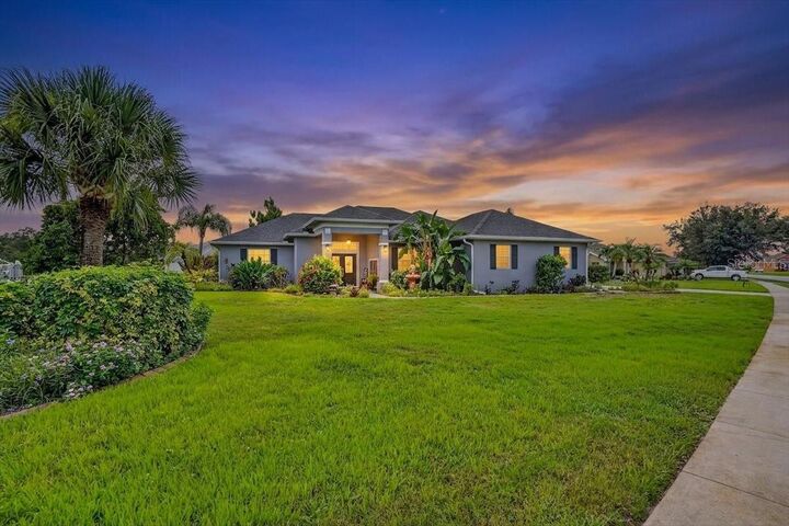 Property Photo:  2000 Jasmine Way  FL 34287 