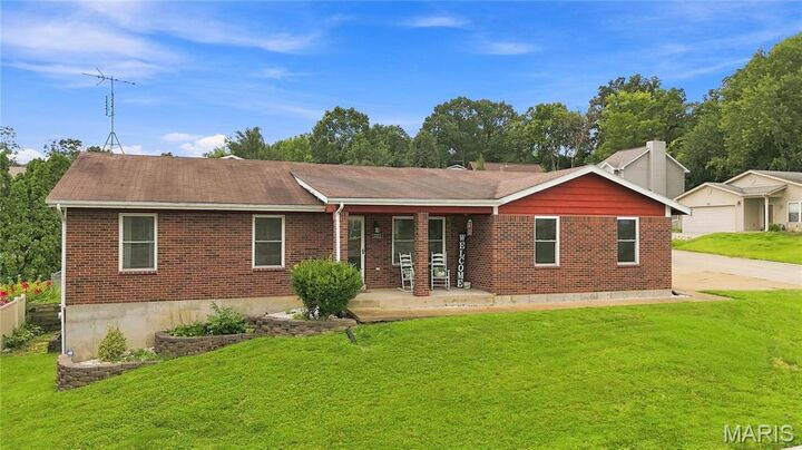 Property Photo:  2172 Larkspur Landing  MO 63052 