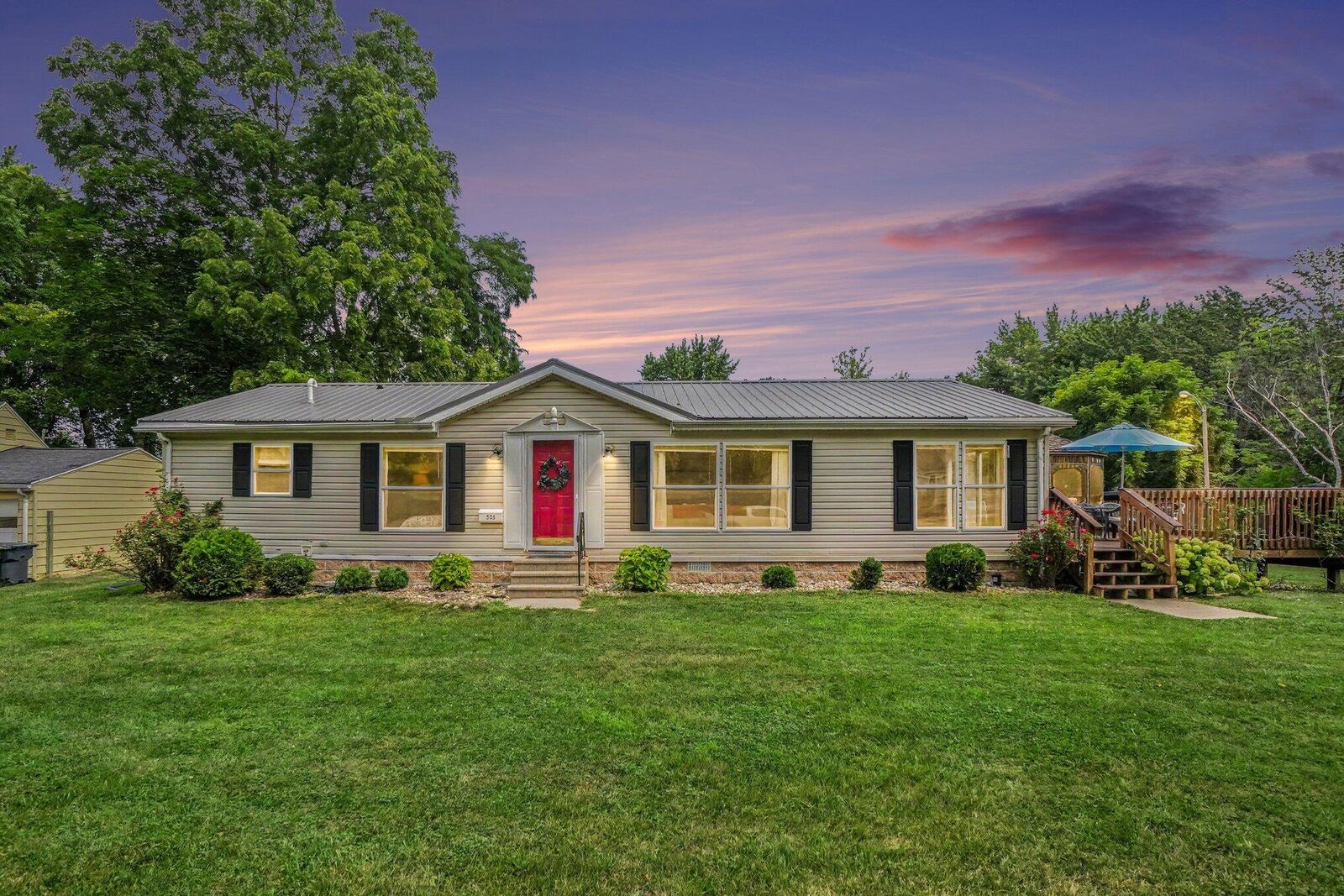 Property Photo:  533 Humphrey Street  MI 49090 
