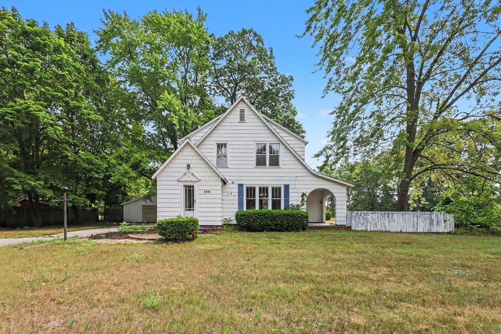 Property Photo: 598 S Brooks Road MI 49442