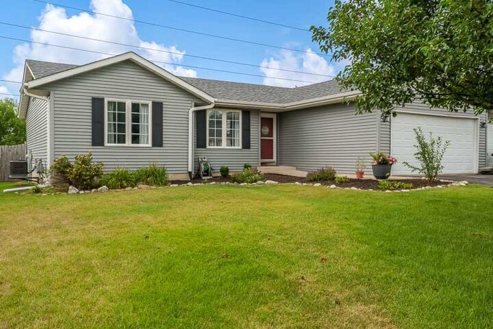 Property Photo: 3078 Derbyshire Drive IL 61115