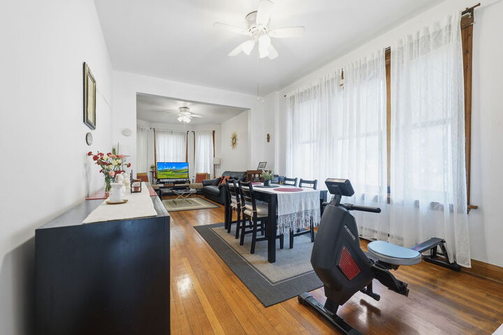 Property Photo:  4100 N Kimball Avenue  IL 60618 