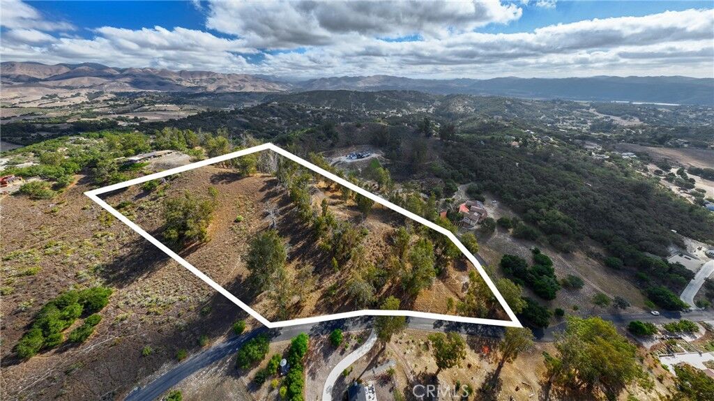 Property Photo:  1375 Sugar Bush Court  CA 93420 