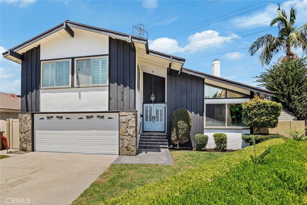 Property Photo: 1639 S Camrose Way CA 92802