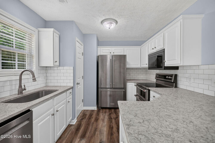 Property Photo: 247 Ross Court NC 28451