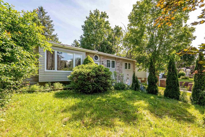 Property Photo: 40 Gateway Road NS B3M 1M9